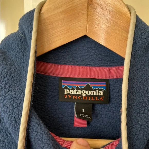 Patagonia Navy and Teal Fleece Pullover, Synchilla - Picture 6 of 9
